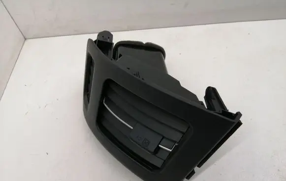 Toyota Prius (XW30) Dashboard side air vent grill/cover trim 5565047070 5566047040 5568647010