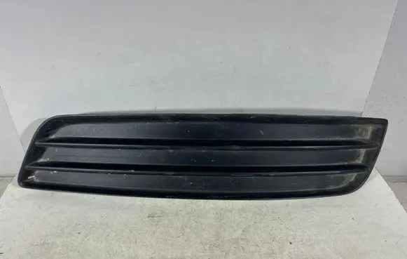Audi A3 S3 8P Front fog light trim/grill 8P0807681E