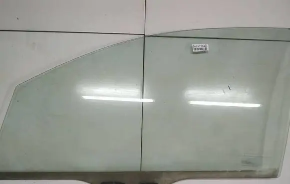 Honda Jazz Front door window glass four-door as2