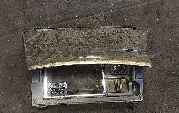 Mercedes-Benz E W211 Car ashtray A2118101330