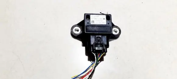 Mazda 6 Airbag deployment crash/impact sensor gj6e437y1 4528001