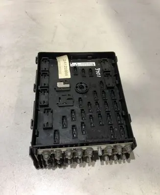 Volkswagen PASSAT B6 Fuse module 3C0937125