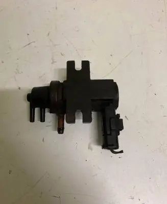 Toyota Corolla Verso AR10 Turbo solenoid valve