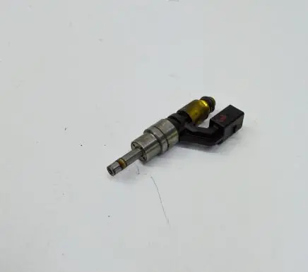Volkswagen Golf V Fuel injector 03C906036A
