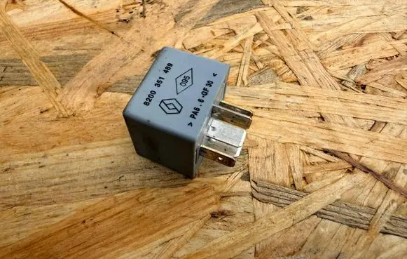 Renault Megane III Other relay 8200351489
