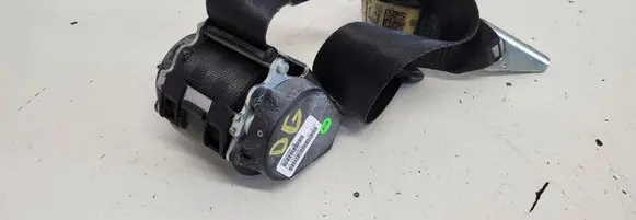 Volkswagen Golf V Rear seatbelt 6081648F1B