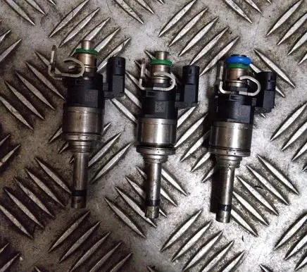 Ford Kuga II Fuel injector DS7G9F593EA