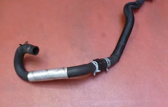 Chevrolet Captiva Engine coolant pipe/hose 95057345