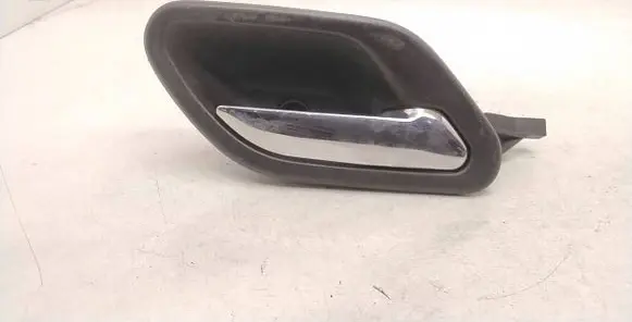 BMW 5 E39 Front door interior handle 8226050