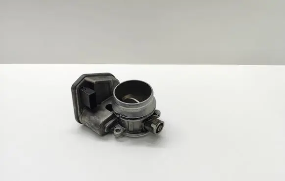 BMW 5 E60 E61 Throttle valve 7804373 780437301