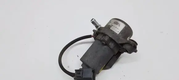Volvo XC90 Vacuum pump 30793992