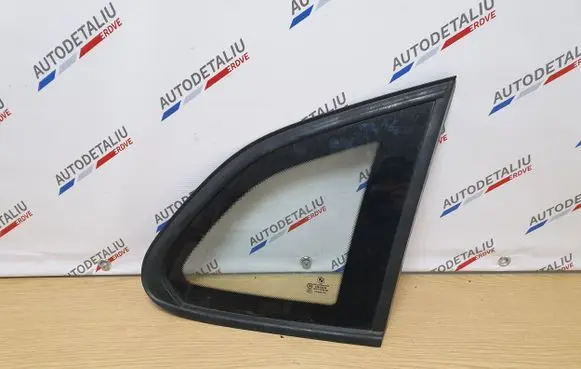 BMW X1 E84 Rear side window 2991374 2990330