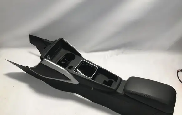 Audi Q2 - Center console 