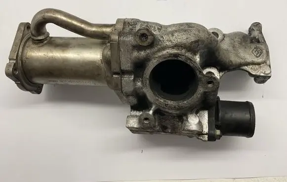 Renault Clio III EGR valve cooler 8200545260 240306