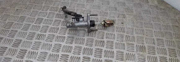 Toyota Yaris Clutch master cylinder A1SIQ5