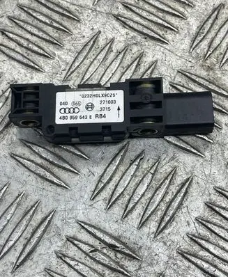 Audi A8 S8 D3 4E Airbag deployment crash/impact sensor 4B0959643E 023280LX9CZ5