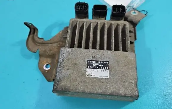Toyota Avensis T250 Central body control module 89871-20070 IMPRK1535625