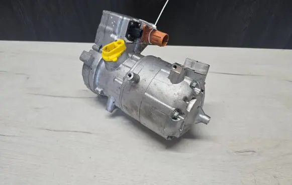 BMW i4 Air conditioning (A/C) compressor (pump) 5B31E59