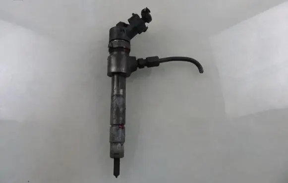 Opel Vectra C Fuel injector 0445110165