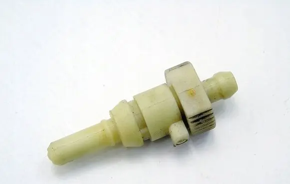 Ford Fiesta I Clutch pipe/line 