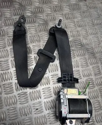 Mercedes-Benz E A207 Rear seatbelt 609650600 006L009V 22351