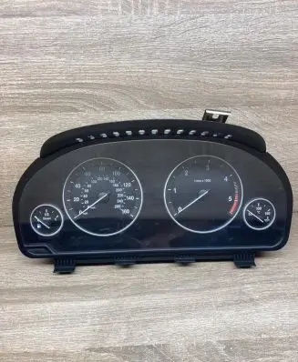 BMW 5 F10 F11 Speedometer (instrument cluster) 9249347 211994806