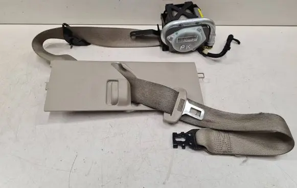 Opel Insignia A Front seatbelt 3063932AA