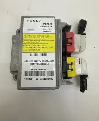 Tesla Model S Airbag control unit/module 101878100A