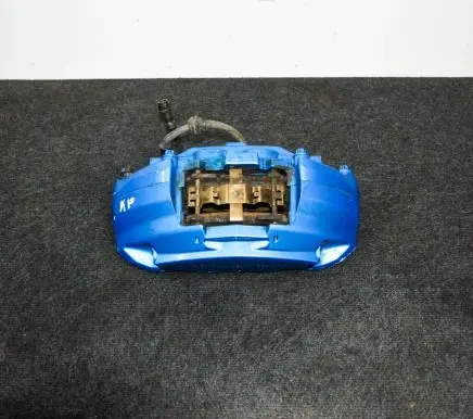 Mercedes-Benz C W205 Front brake caliper