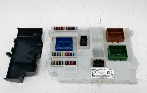 Volvo XC60 Fuse module 31327995 31327995AA BG9T14C256H