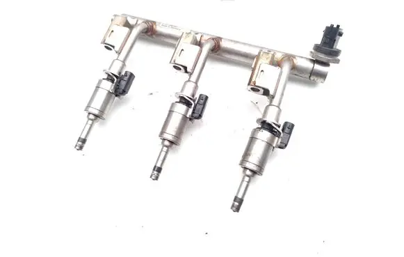 Ford Focus Fuel injectors set CM5G9H487HA BM5G9F972BA