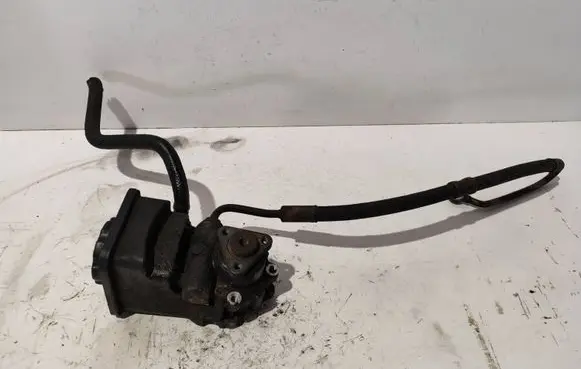 BMW 3 E46 Power steering pump 7692974519