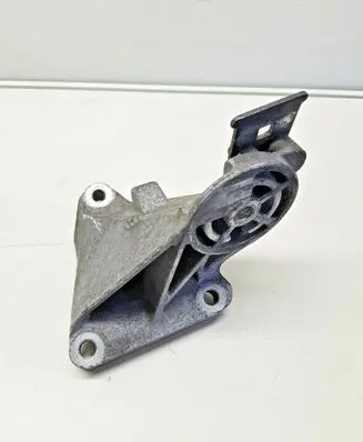 Volvo V70 Engine mounting bracket 074199275