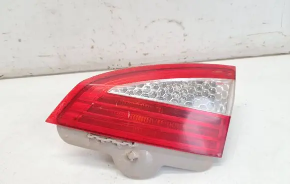 Ford Mondeo MK IV Tailgate rear/tail lights 7S7113A602B