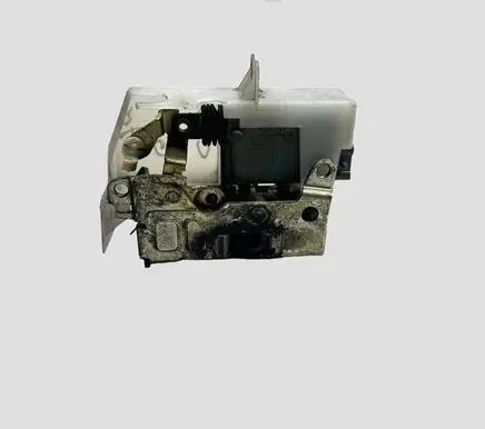 Renault Clio II Rear door lock