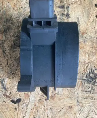BMW 5 E60 E61 Mass air flow meter 7788744 0928400504