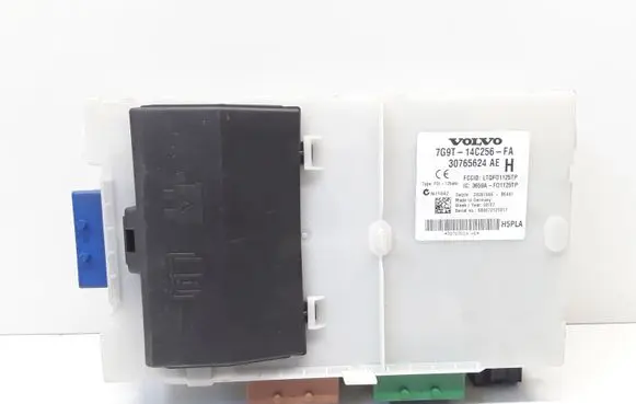 Volvo V70 Fuse module 7G9T14C256FA 3076524AE