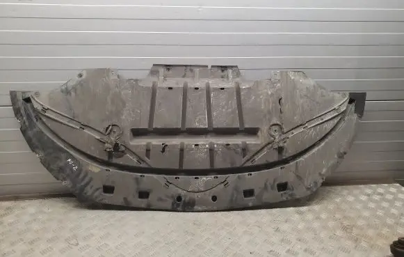 Ford Mustang VI Front bumper skid plate/under tray FR3B6A975CB