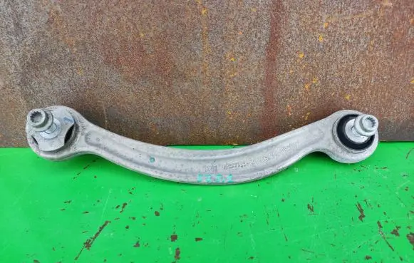 Mercedes-Benz C W205 Rear control arm 20409