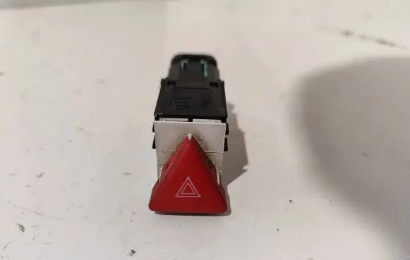 Volkswagen PASSAT B6 Hazard light switch 3C0953509 2730502S