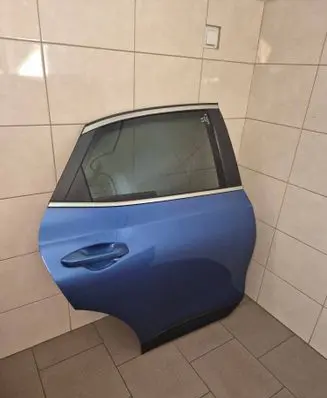 KIA Xceed Rear door 