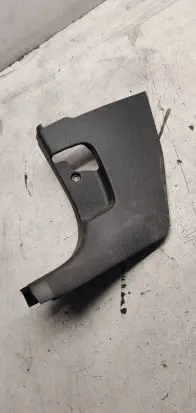 Foot area side trim