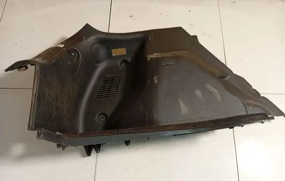 Nissan Tiida C11 Other trunk/boot trim element 84951EL40A