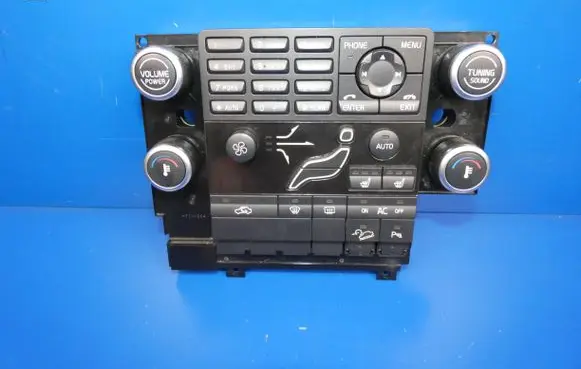 Volvo XC60 Climate control unit 30782903 10W41E04 SN7667454