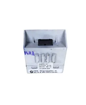 BMW 5 E39 Yaw turn rate sensor 8382240 65758382240