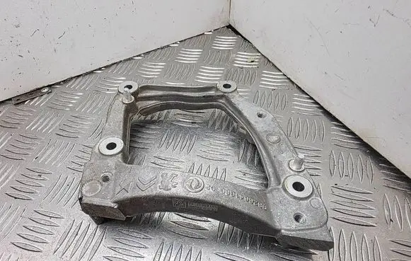 Opel Mokka B A/C compressor mount bracket 9826641380