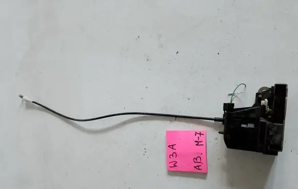 Renault Clio II Front door lock 