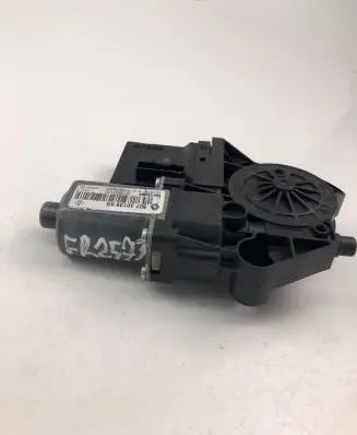 Renault Laguna III Front door window regulator motor 807301396R