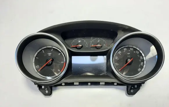 Opel Insignia B Speedometer (instrument cluster) 39113829 175597137