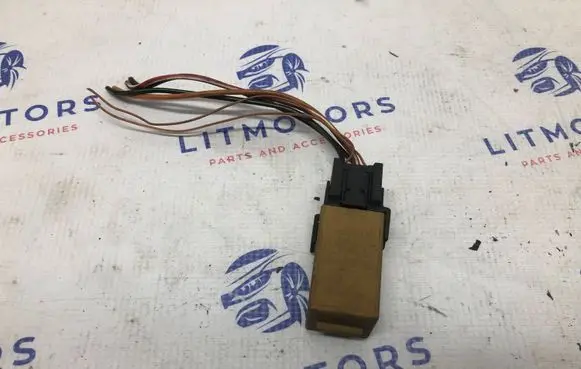 BMW 5 E60 E61 Other relay 8384505